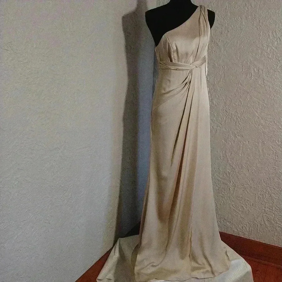 Dessy collection One Shoulder Satin Gown size 4 Regular nwt - Picture 3 of 10